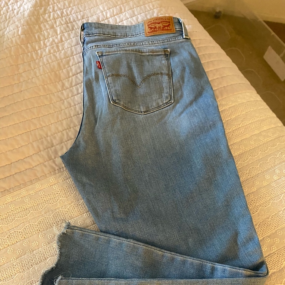 Levi’s 711 skinny cropped jeans